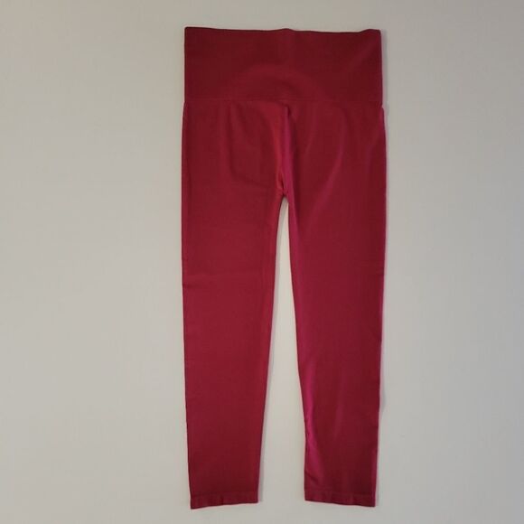 Zenena Outfitters Burgundy Capri Leggings - Picture 9 of 11